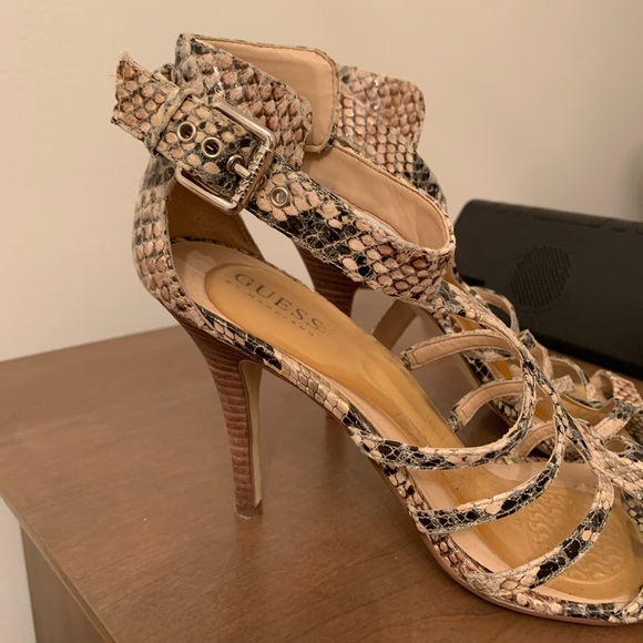 Guess high heel open toe shoes - Picture 3 of 4